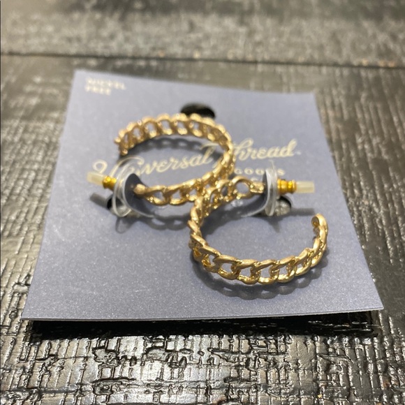 Universal Thread Accessories - NWT Universal Thread Pierced Gold Tone Chain Hoop Earrings!